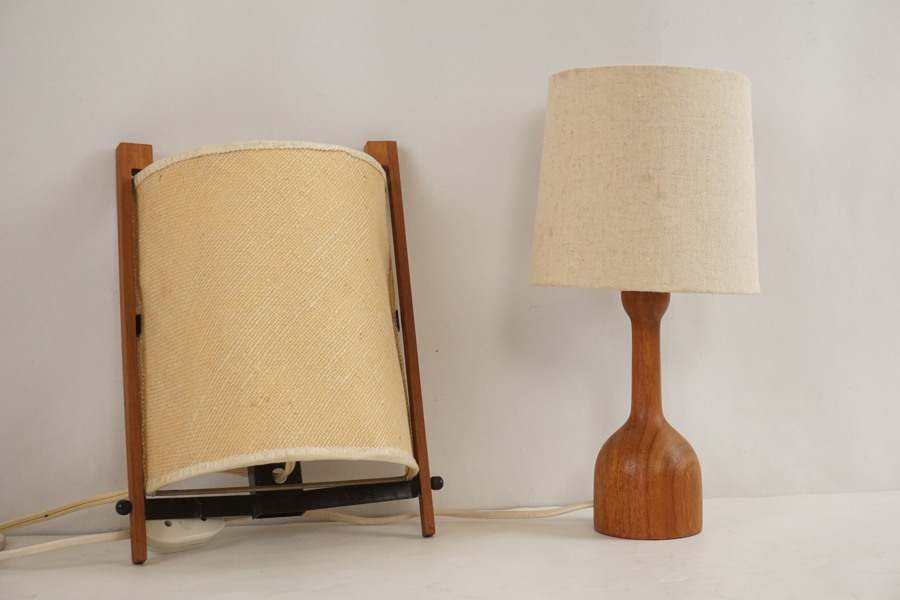 Bordslampa & väglampa i teak. A138