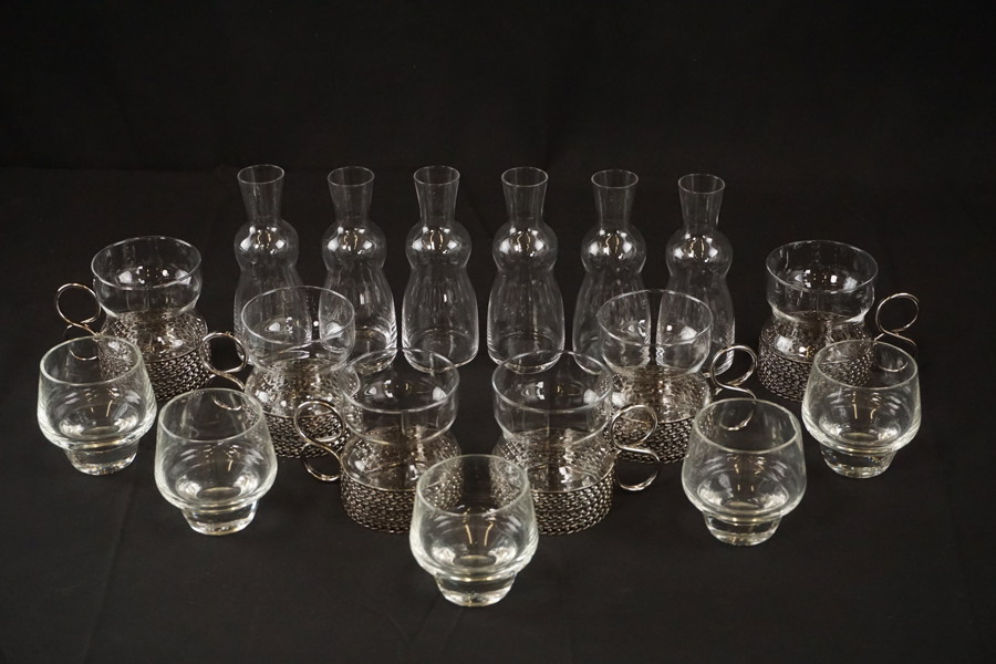 Glas, små vaser mm. A148