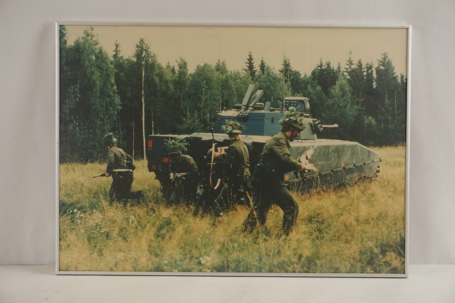 Bild, militär 70x50cm. M22