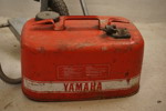 Yamaha 8CM, båtmotor med dunk. B115