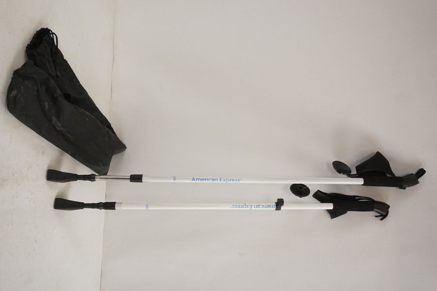 American Express teleskopiska gåstavar. A127