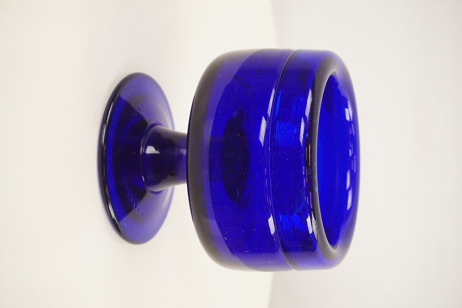 Erik Höglund Boda, Skål på fot blå. G64