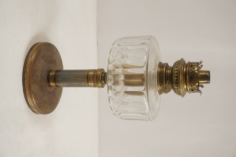 Bords fotogenlampa. C61