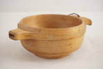 Stor kåsa/kanna i trä. A226