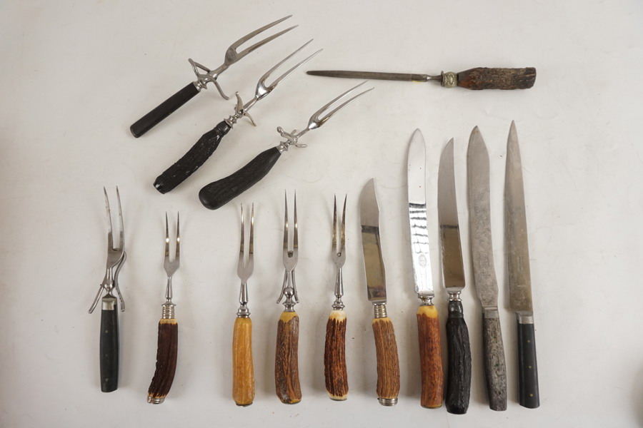 Köttgafflar & knivar. D82