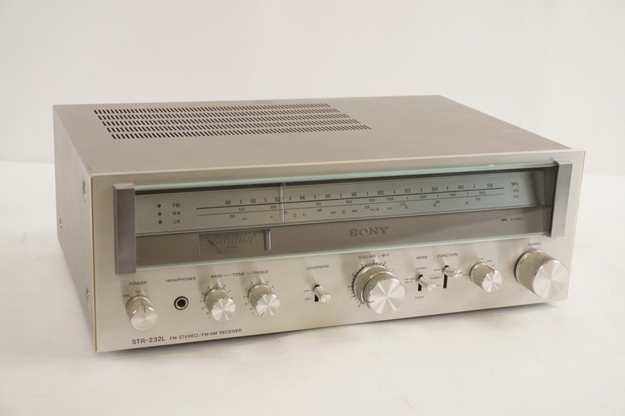 Sony STR-232L vintage stereoreceiver. BC256