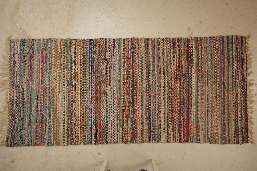 Trasmatta 205x93cm, röd, blå mm. B279