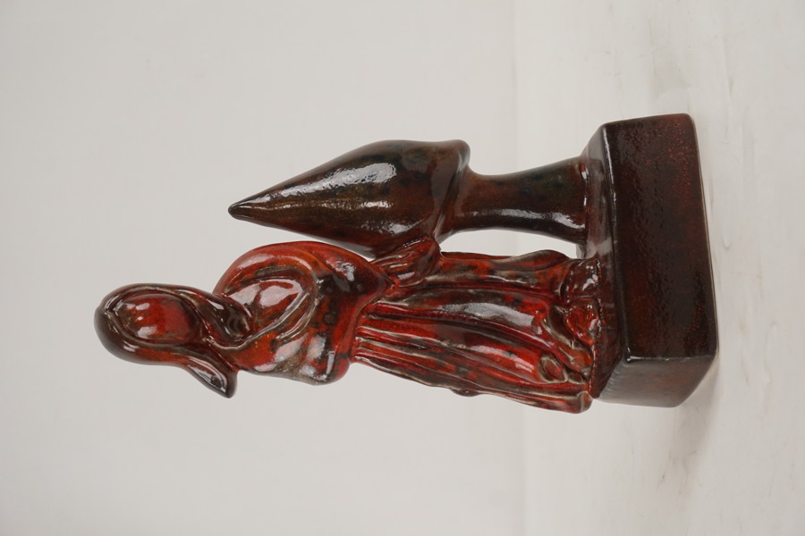 Birger Åberg Kvinna, keramiskt figur, röd. G1