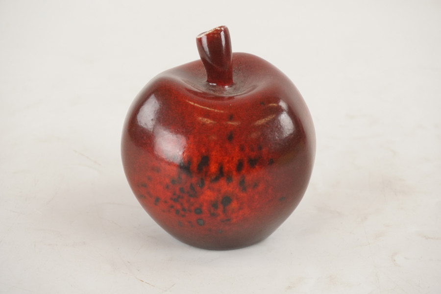 Birger Åberg, Äpple i keramik, röd. G4