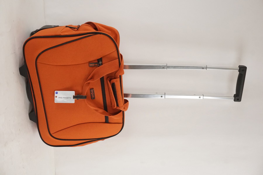 Segue, Resväska med hjul, orange. BC37