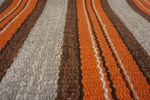 Plastmatta orange 85x63cm. B42