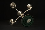 Guldfind Kandelaber med 4 armar i metall. C5