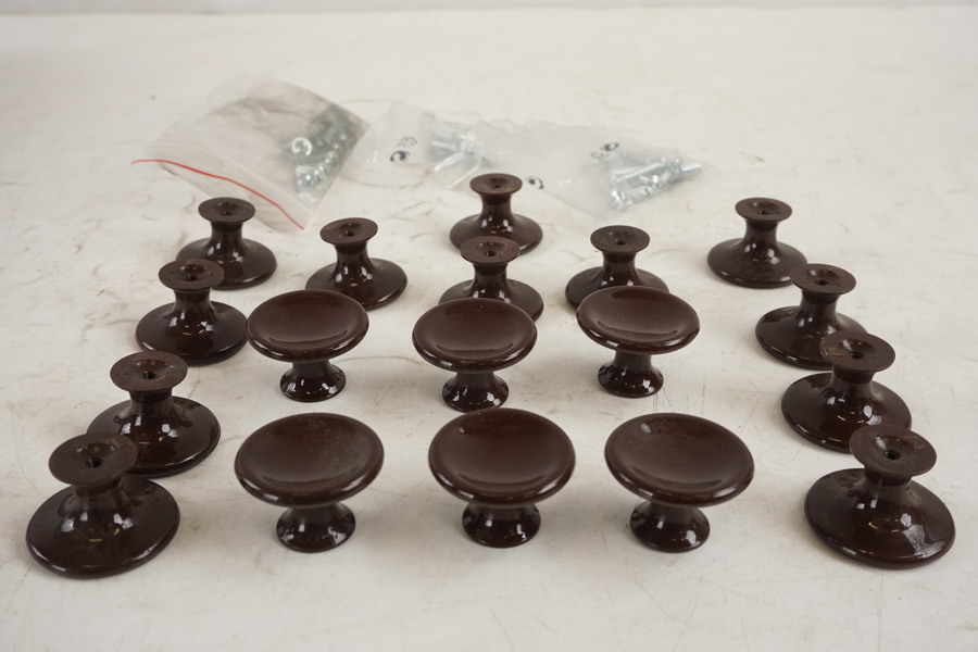 18st Vintage plastknoppar brun. A81/