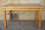 Soffbord i furu. B97