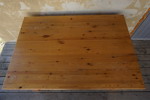 Soffbord i furu. B97