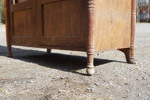 Antik garderob. B100