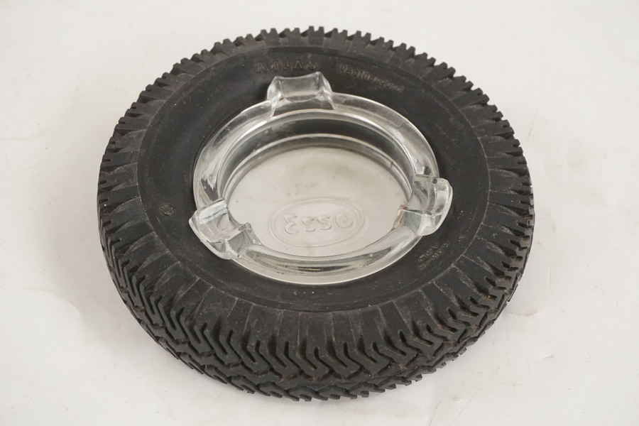 Vintage Esso däckaskfat. G16