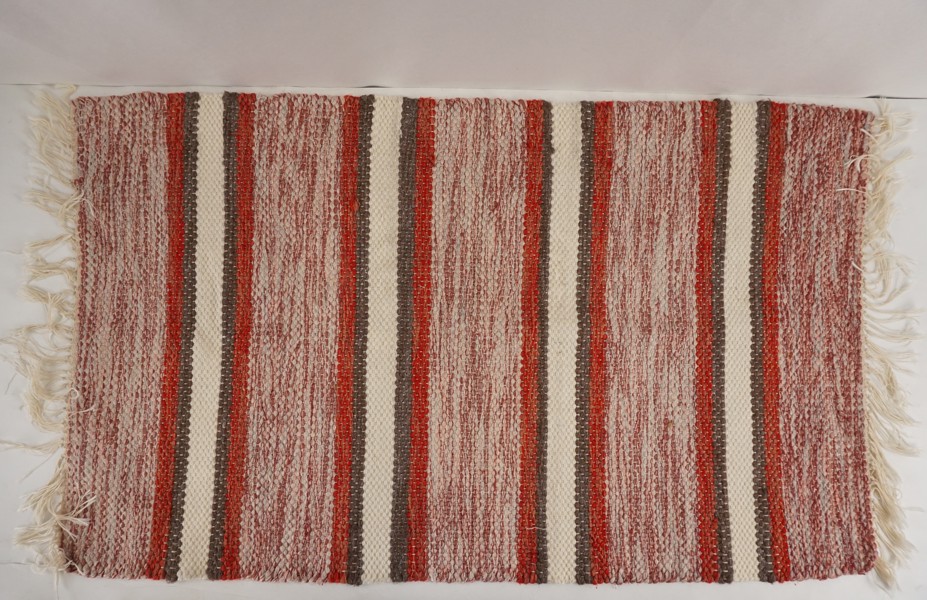 Matta 65x108cm, röd mm. A37
