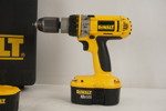 DeWalt C988 Batteridriven / borrmaskin. D1000