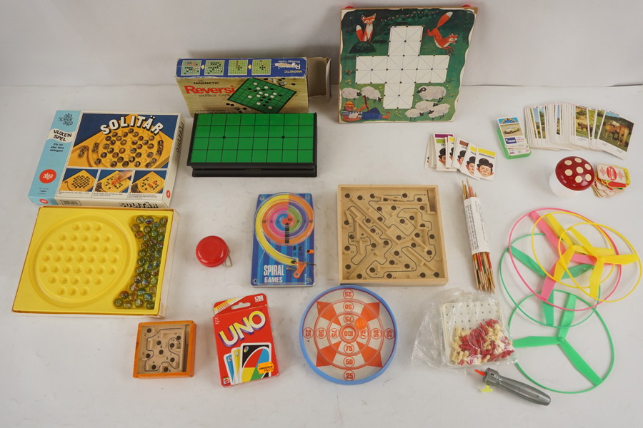 Spel, Uno, Solitär mm. BC198