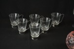 Vinglas, kaffekoppar i glas, ljusstake. G12/