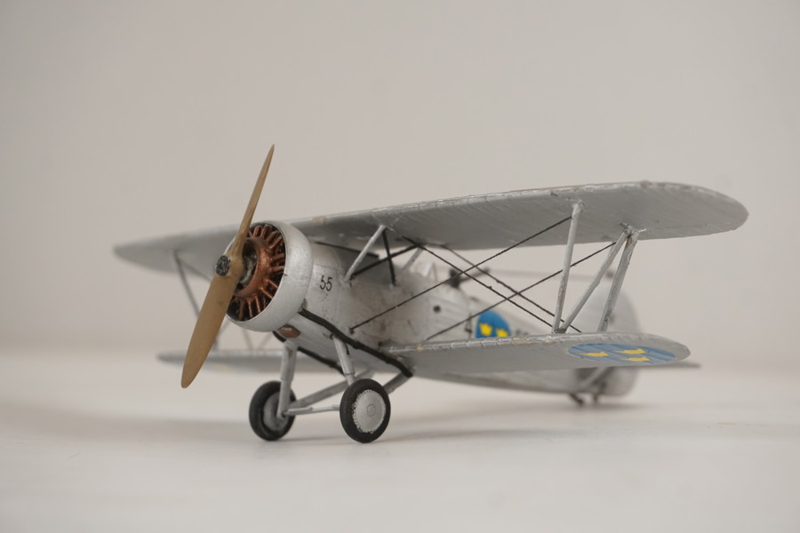 B4 Hawker Hart F4, modellflygplan. G8/
