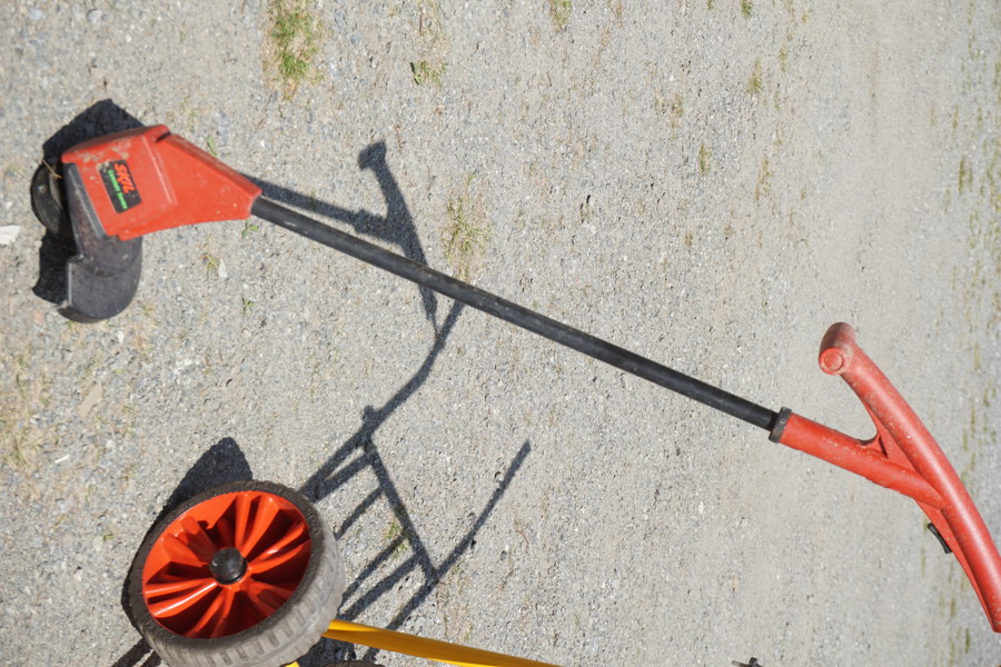 Skill grästrimmer. B251