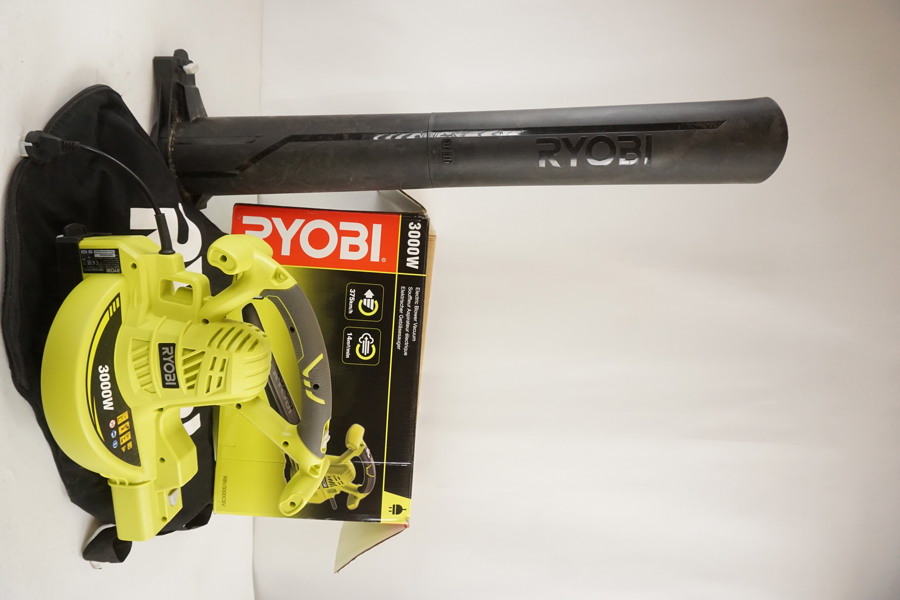 Ryobi Lövblås 3000W. B257