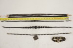 Halsband & armband med svarta pärlor. A234
