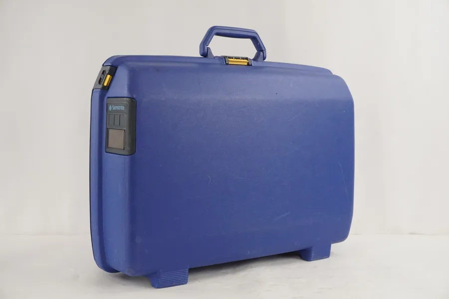 Samsonite, vintage resväska, blå. B33/
