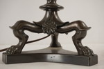 Bordslampa med lejontassar, brons. M2