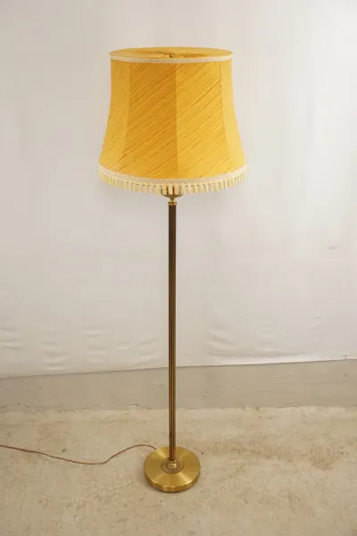 Golvlampa. B73
