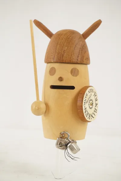 Folkbanken, träfigur viking. A148/