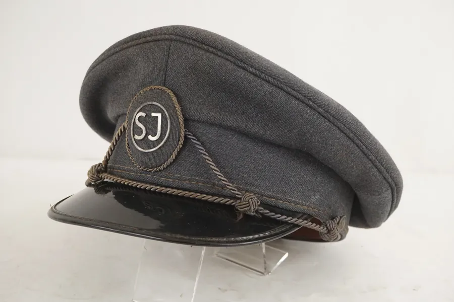 SJ skärmmössa. A57