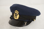 Svensk Uniformsmössa bevingade hjulet. A58
