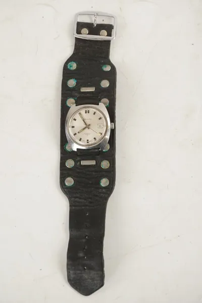 Travita armbandsur. A64