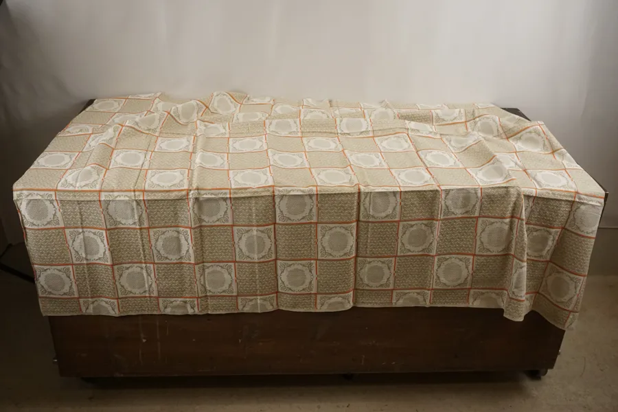 Bordsduk 190x120cm orange, bege mm.. A26/