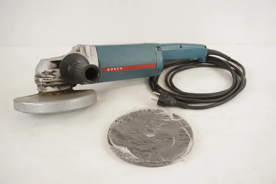 Bosch 1800W Vinkelslip. D6