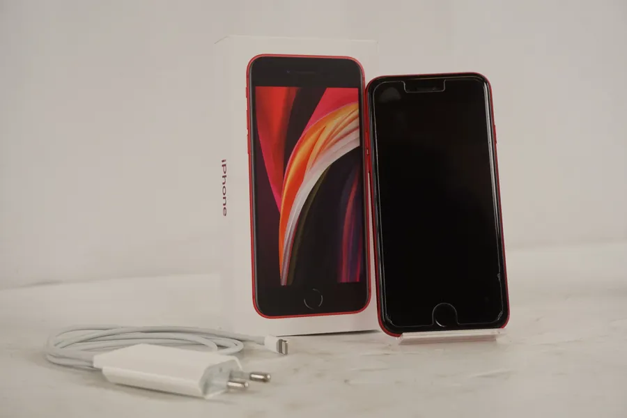 iPhone SE, Röd m.m. A82
