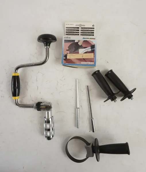 Handborr, sidohandtag mm. D63/