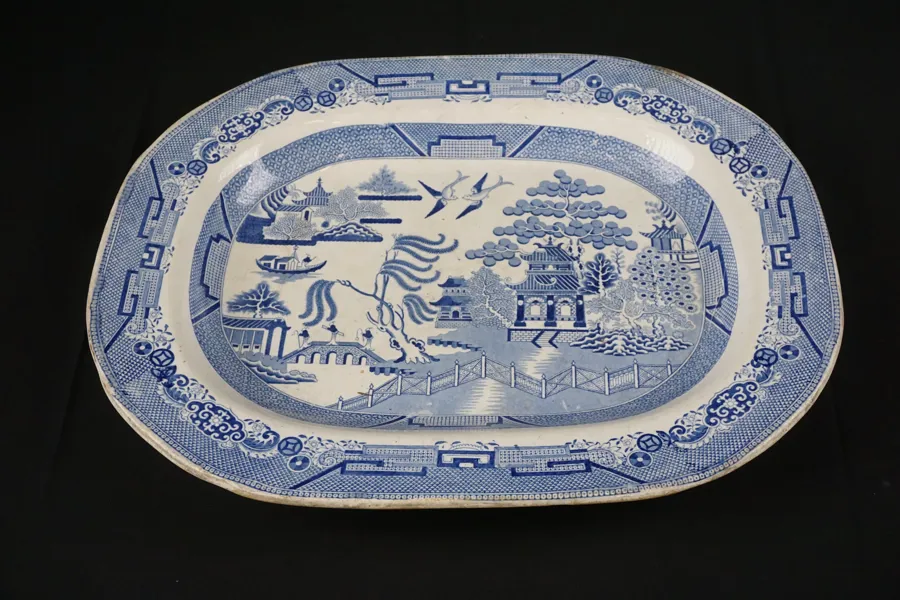 Staffordshire Serveringsfat. G6