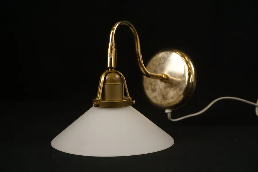Vägglampa. A25