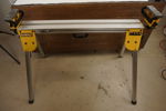 Dewalt gerningssåg och arbetsbänk. B104