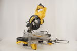 Dewalt gerningssåg och arbetsbänk. B104