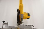 Dewalt gerningssåg och arbetsbänk. B104