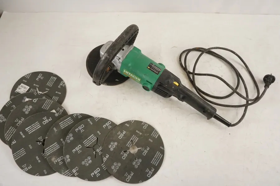 Hitachi Slip- & polermaskin. D64