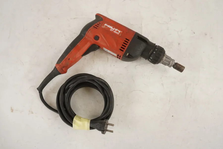 HILTI ST1800 Skruvdragare. D67