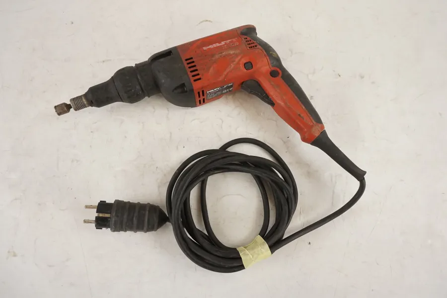 HILTI ST1800 Skruvdragare. D68