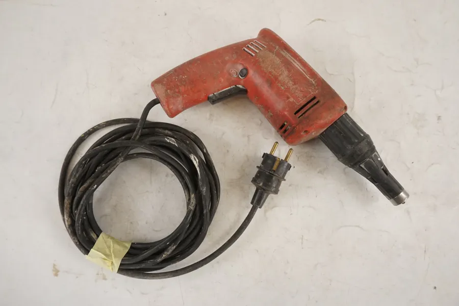 HILTI ST1800 Skruvdragare. D69