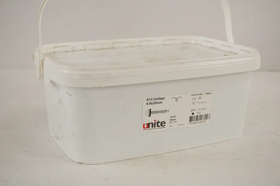 Pkt Unite A13 Unifast 4.8×35mm skruvar. B186